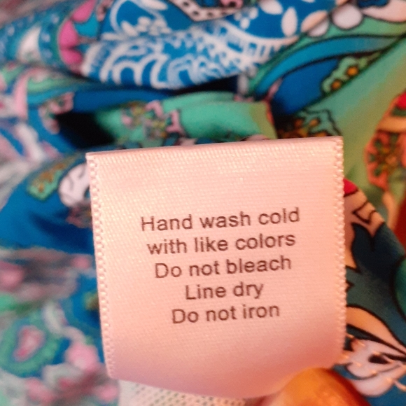 Women's Large Slimming Swimsuit NWOT - Picture 5 of 9